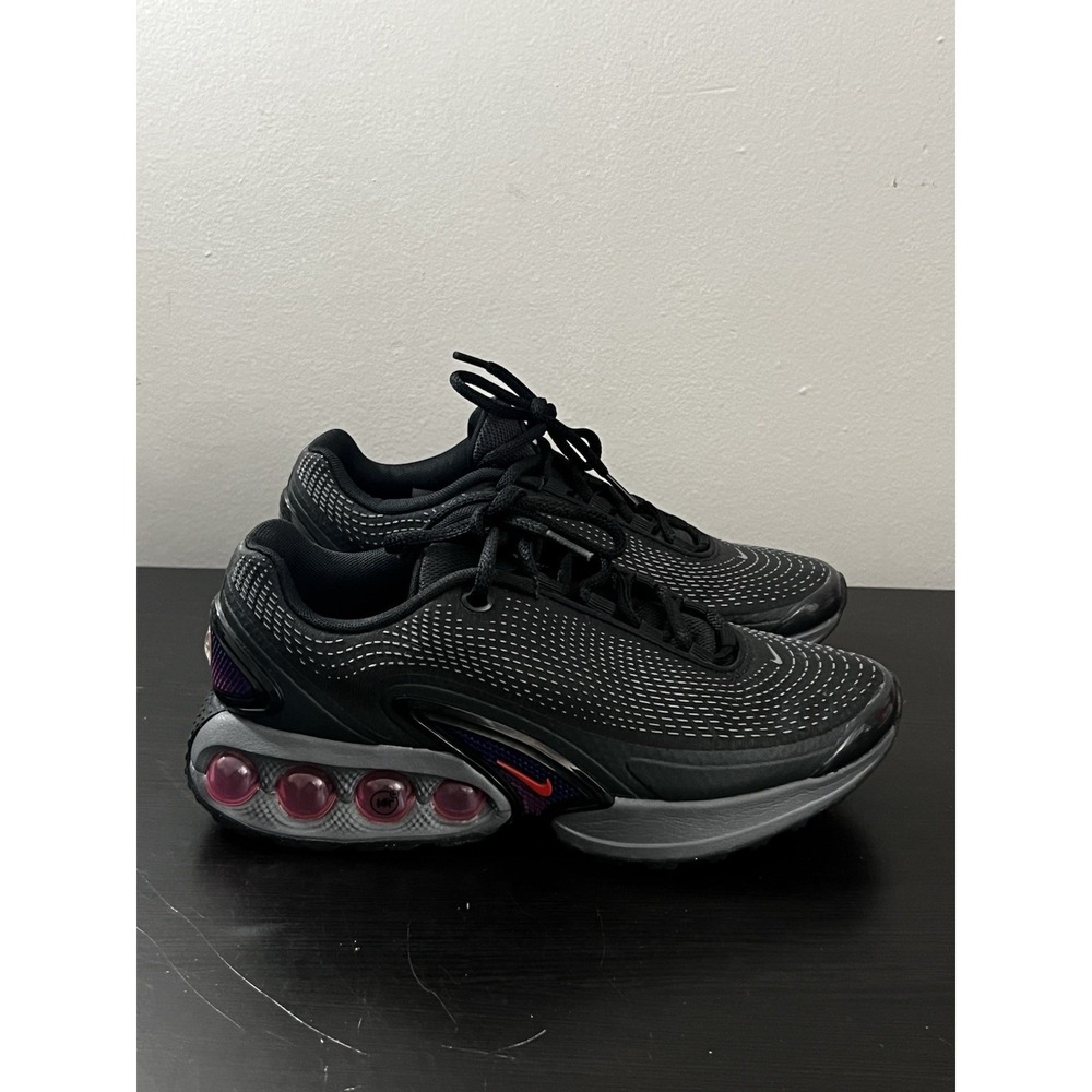 Nike Air Max DN All Night Women's Sz 7.5 Black Smoke‎ Grey Crimson FJ4315-005